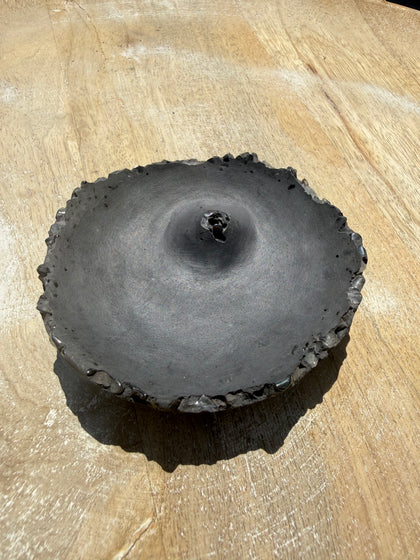 Schwarz - Grau / Bergkristall, Magnetit / Räucherstäbchenhalter